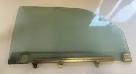 1267201218 Mercedes Benz Right Passenger Window Door Glass 380sec 560sec 500sec C126 W126 Coupe 1267201218 Mercedes Benz Right Passenger Window Door Glass 380sec 560sec 500sec C126 W126 Coupe