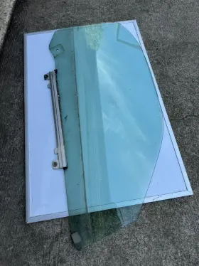 1707201018 Mercedes-benz 97-00 R170 Slk230 Front Right Passenger Side Door Window Glass Oem