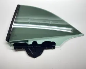 2086700042 Mercedes-benz 98-03 W208 Clk320 Convertible Quarter Window Glass Rear Left Side Oem 2086700042 Mercedes-benz 98-03 W208 Clk320 Convertible Quarter Window Glass Rear Left Side Oem