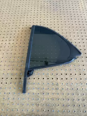 A1567300118 Mercedes-benz 2015-2020 Gla250 4matic Rear Left Side Door Fixed Window Glass Oem