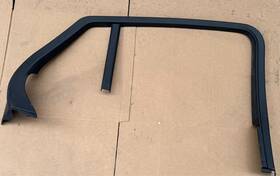 Mercedes-benz A1677370500 20-25 W167 Gle-class Rear Left Driver Window Trim Black Oem