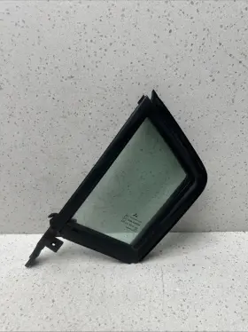279-56832r Mitsubishi Driver Left Rear Door Vent Glass Fits 2010 Galant 279-56832r Mitsubishi Driver Left Rear Door Vent Glass Fits 2010 Galant