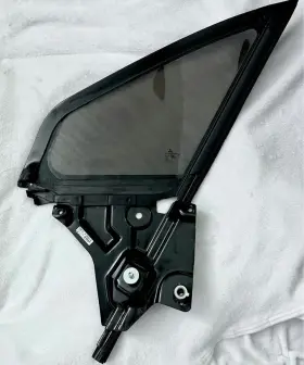 Fv22705gt Mitsubishi 2006-2009 Eclipse Right Passenger Side Front Quarter Glass Oem Tinted Fv22705gt Mitsubishi 2006-2009 Eclipse Right Passenger Side Front Quarter Glass Oem Tinted