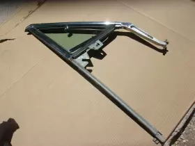 2663528 Mopar Arizona Original 1967 - 1972 Dart Barracuda Rt Door Vent Window Frame