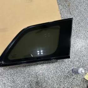 68295546aa Mopar Genuine Quarter Window Glass Right 68295546aa Mopar Genuine Quarter Window Glass Right