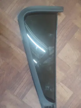 82262-zq10a Nissan 82263-zq10a Armada Qx56 Rear Door Vent Glass With Weatherstrip Lh Oem