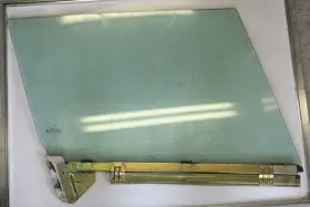 993.542.012.00 Oem Porsche 911 964 993 Convertible Right Side Door Window Glass 993.542.012.00 Oem Porsche 911 964 993 Convertible Right Side Door Window Glass