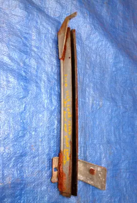 2933275 Orig Mopar. For 1969 Plym Barracuda Cuda Fastback Models. #2933275. Plymouth Fstbk Left Door Rear Glass Run Channel W-brkt And Bolts