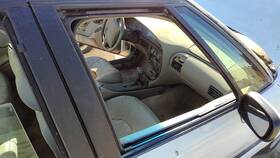 Pontiac 25640130 1992-1999 Bonneville Passenger Right Front Side Window Door Glass Oem