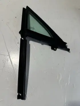 97054231202 Porsche 2010-2016 Panamera 970 Front Right Side Door Vent Window Glass Oem