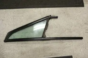 99354206805 Porsche 99354213001 911 993 Convertible Right Side Door Window Frame 99354206805 Porsche 99354213001 911 993 Convertible Right Side Door Window Frame