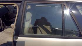 Saturn 21093580 1991-1995 Sw2 Driver Left Rear Side Window Door Glass Oem Back