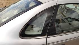 Saturn 90583067 2000-2005 L100 Passenger Right Rear Quarter Glass Back Side Window Oem