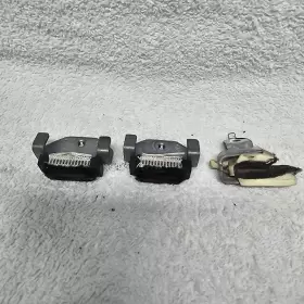 23497 Subaru 2005-2009 Outback Legacy Upper Front Rh Window Guide Clip Footer Bumpers