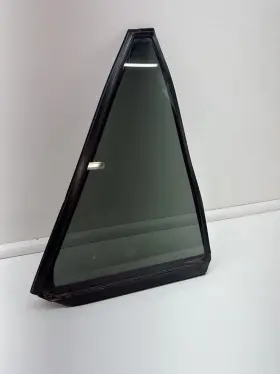62284al10a Subaru Outback Rear Right Side Door Window Corner Fixed Glass Oem 2015 - 2019 62284al10a Subaru Outback Rear Right Side Door Window Corner Fixed Glass Oem 2015 - 2019