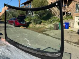 1061987-01-j Tesla 106198701j New Oem 2016-2020 Model S Front Windshield With Triple-cam