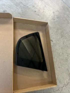 062710-0r010 Toyota 2011 Rav 4 Right Hand Quarter Window Glass Replacement 062710-0r010 Toyota 2011 Rav 4 Right Hand Quarter Window Glass Replacement
