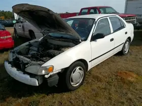 270-58453 Toyota Windshield Glass Fits 98-00 Corolla 64229