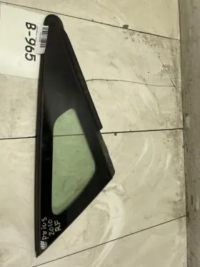 4445106789 Toyota 2010 Prius Front Right Passenger Side Door Quarter Window Glass Oem