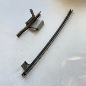 67401-68143 Toyota Oem 81-90 Land Cruiser Fj60 Fj62 Hj60 Front Right Door Window Bar Run 67401-68143 Toyota Oem 81-90 Land Cruiser Fj60 Fj62 Hj60 Front Right Door Window Bar Run