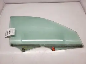 68111-33070 Toyota Camry Le Front Right Door Glass 1998-2001