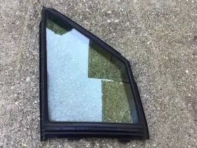 68215-47010 Toyota 2016-2022 Prius Passenger Front Door Quarter Window Glass Oem 68215-47010 Toyota 2016-2022 Prius Passenger Front Door Quarter Window Glass Oem