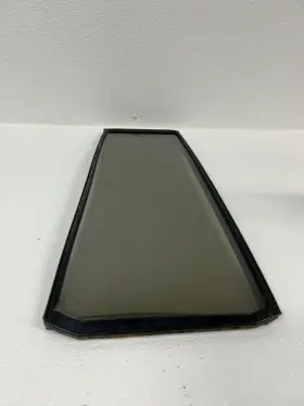 M2e45 Toyota 1998-2003 Landcruiser Left Driver Rear Vent Glass Window Bronze M2e45 Toyota 1998-2003 Landcruiser Left Driver Rear Vent Glass Window Bronze