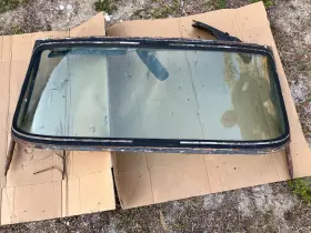 855-002 Triumph Tr6 Oreiginal Windshield Or Windscreen Glass In Frame 855-002 Triumph Tr6 Oreiginal Windshield Or Windscreen Glass In Frame