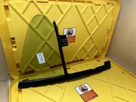 3c8845215 Volkswagen 2009-2017 Cc Rear Left Driver Side Door Window Corner Fixed Glass Oem