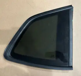 5nn-845-042-c-nvb Volkswagen 2018-2023 Tiguan Rear Passenger Quarter Window Glass - Black Trim