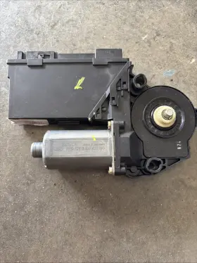 7l0959794 Volkswagen 7l0959704 Window Regulator Motor Rear Right Vw Touareg Porsche Cayenne