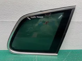 7p6845298 Volkswagen 11-17 Touareg Rear Right Passenger Side Quarter Window Glass Oem