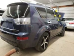 2007 Mitsubishi Outlander Passenger Right Tinted Front Door Glass Window Only Used. Price: $100.00.
