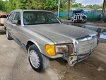 1986 1987 1988 1989 1990 1991 Mercedes 420SEL Oem Rear Back Glass Used. Price: $500.00.