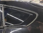 20 21 22 23 24 25 Bmw X6 Left Quarter Window Glass Only, Sold W/o Molding Used. Price: $210.00.
