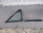 94 F150 Rh Vent Glass W/frame 92-96 F250 Bronco Used. Price: $81.88.