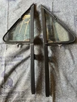 92-96 Ford Pickup F150 Front Vent Glass/window Right Left Pair Clear Used. Price: $199.99.