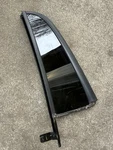 2002-2017 Lincoln Navigator Rear Left Window Quarter Glass Fixed Vent Oem Used. Price: $53.00.