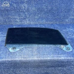 2014-2017 Bmw I3 Front Right Passenger Side Door Window Glass Oem 7290860 Used. Price: $80.00.