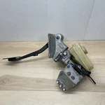 88-96 Jaguar Xjs Series 3 Abs Anti Lock Brake Master Cylinder Unit W/pedal Oem Used. Price: $650.00.