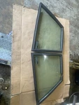 1984 - 91 Jaguar Xjs Rear Rh + Lh Tinted Quarter Glass Set Oem Used. Price: $119.95.